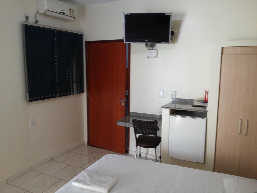 Hotel Casa Nova Várzea Grande Zimmer foto